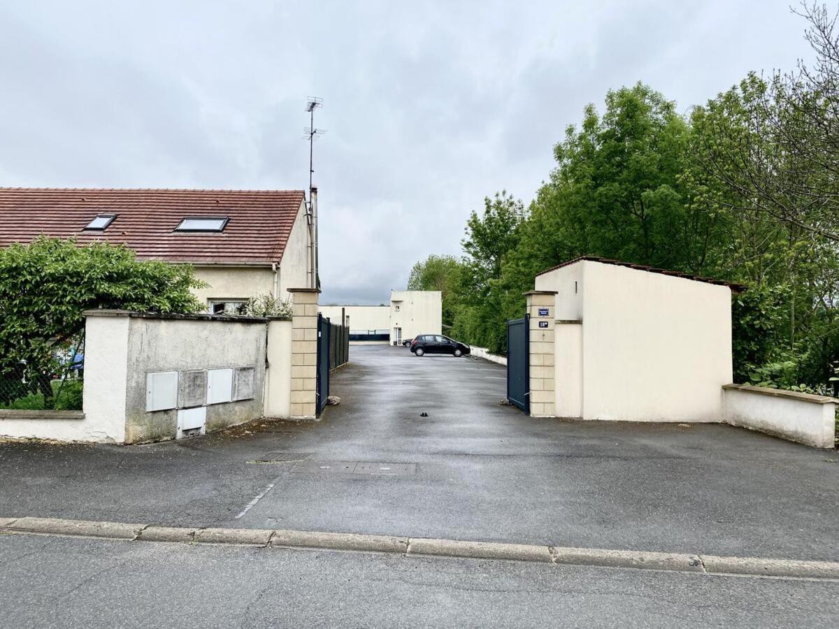 L'Escale : Duplex 4 Pers. Asterix, Aeroport Roissy Cdg, Paris Apartment Moussy-le-Neuf Exterior photo